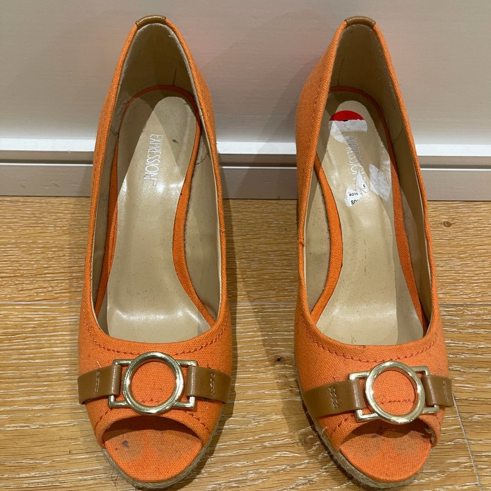 Orange wedge summer shoe